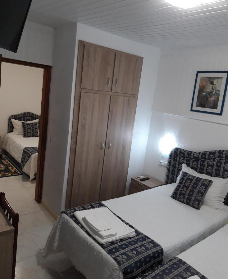 Residencial Antonio Mocisso Guesthouse 엘바스 외부 사진