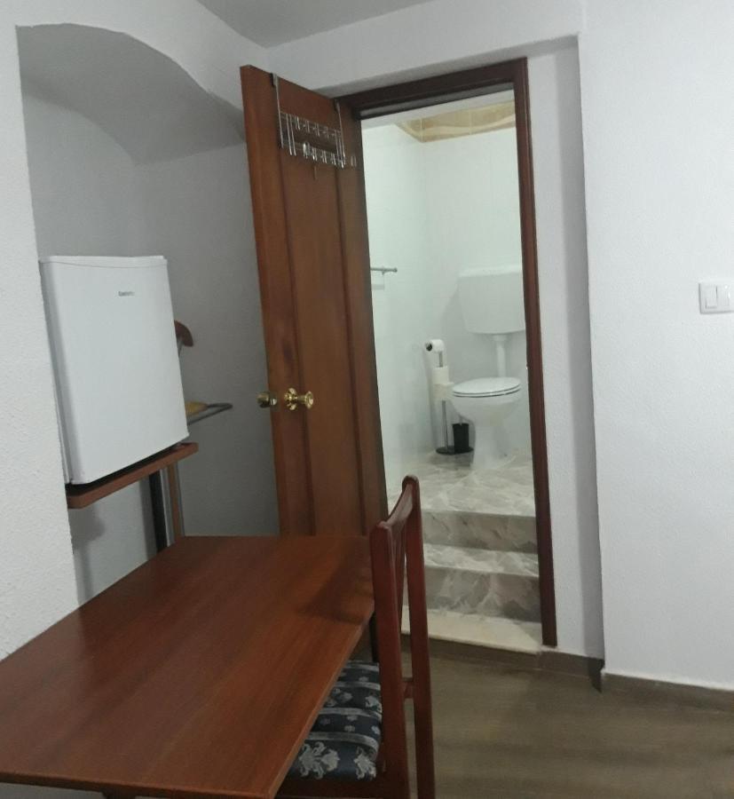 Residencial Antonio Mocisso Guesthouse 엘바스 외부 사진