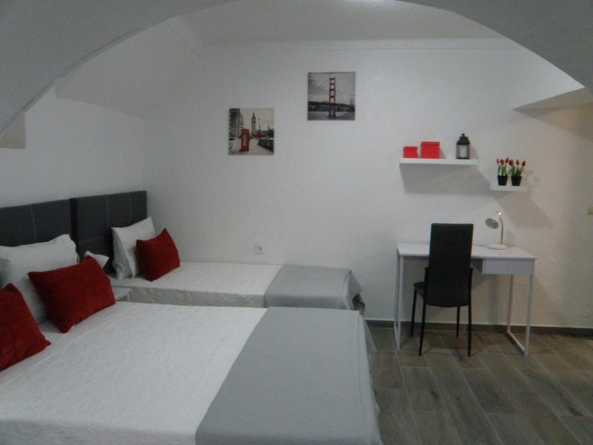 Residencial Antonio Mocisso Guesthouse 엘바스 외부 사진