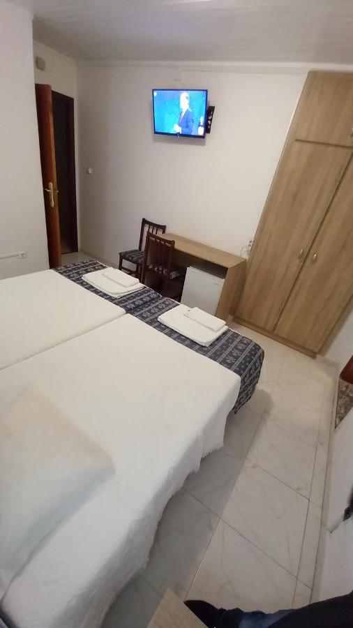 Residencial Antonio Mocisso Guesthouse 엘바스 외부 사진