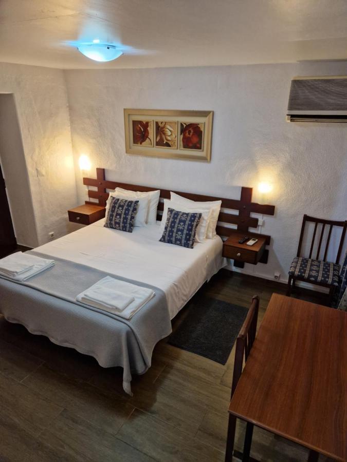 Residencial Antonio Mocisso Guesthouse 엘바스 외부 사진