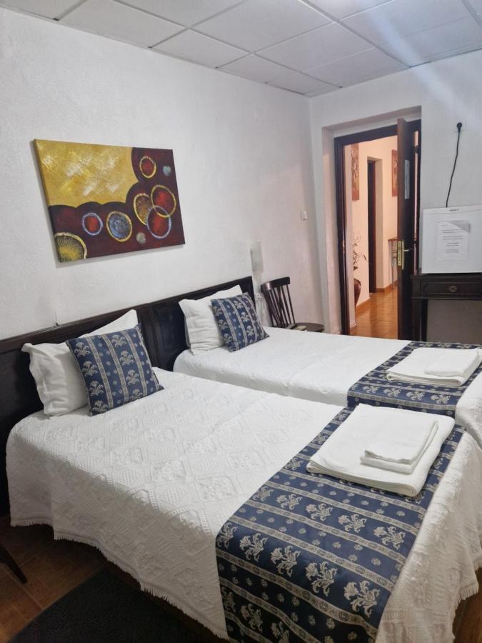 Residencial Antonio Mocisso Guesthouse 엘바스 외부 사진