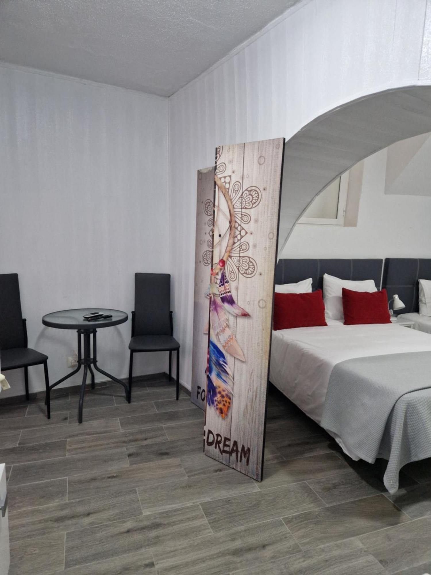 Residencial Antonio Mocisso Guesthouse 엘바스 외부 사진