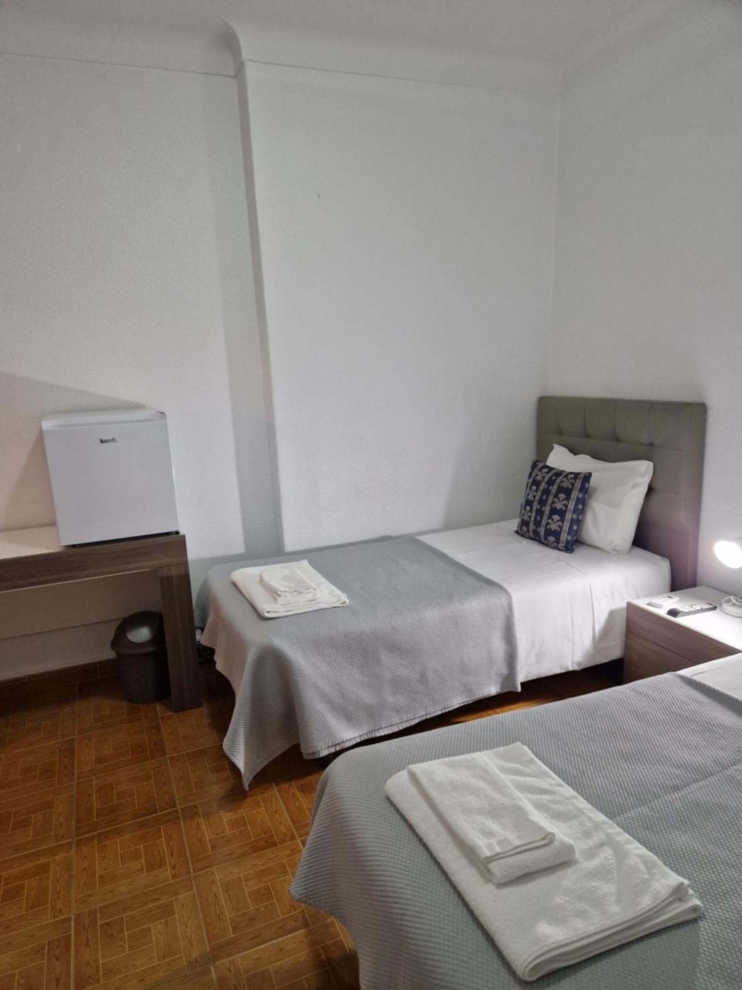 Residencial Antonio Mocisso Guesthouse 엘바스 외부 사진