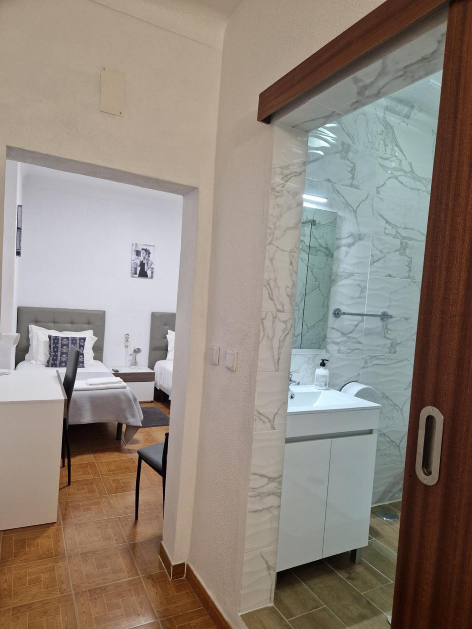 Residencial Antonio Mocisso Guesthouse 엘바스 외부 사진