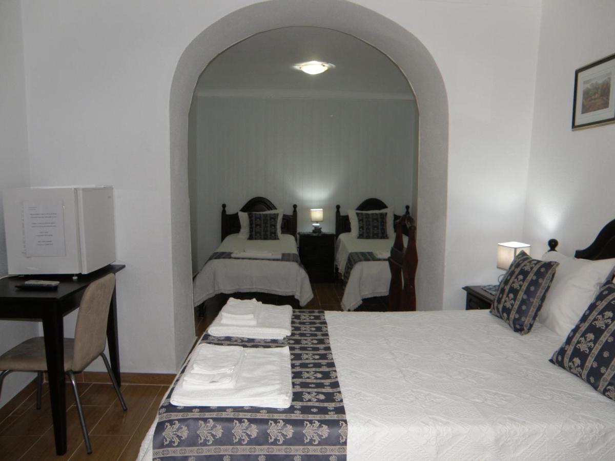 Residencial Antonio Mocisso Guesthouse 엘바스 외부 사진