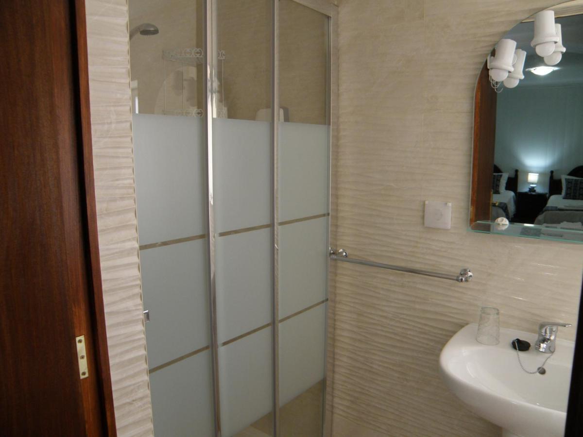 Residencial Antonio Mocisso Guesthouse 엘바스 외부 사진
